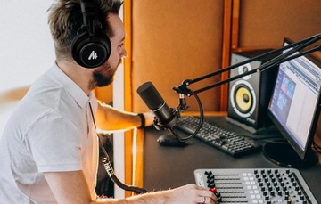 Игровой конденсаторный микрофон Maono PD200X для студийного компьютера