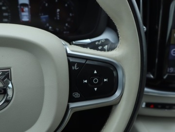 Volvo XC60 II Crossover D4 190KM 2020 Volvo XC60 D4, Salon Polska, 187 KM, Automat, zdjęcie 15