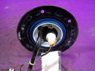 KIA SPORTAGE II 04-08 2.0 141KM ДАТЧИК ТОПЛИВА ПОПЛАВКОВЫЙ 31130-2E000 2 КОНТАКТ