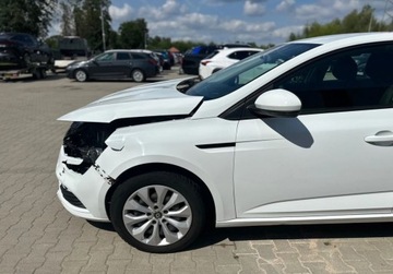 Renault Megane IV Hatchback 5d 1.6 SCe 114KM 2018 Renault Megane 1.6B 115KM 2018r. Salon Polska 1.6 Benzyna 115KM, zdjęcie 3