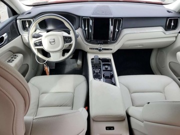 Volvo XC60 II 2023 Volvo XC 60 Plus 2023 2.0l 2.0 Benzyna 247KM, zdjęcie 9