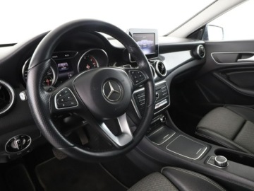 Mercedes CLA C117 2018 Mercedes CLA 180 automat full LED półskóra navi, zdjęcie 13