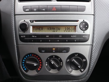 Fiat Punto Grande Punto Hatchback 5d 1.4 8v 77KM 2009 Fiat Grande Punto 1.4, Salon Polska, Klima, zdjęcie 11