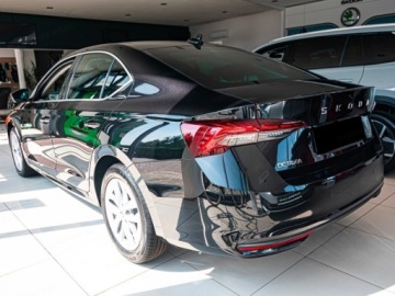 Skoda Octavia IV Liftback 1.5 TSI EVO 150KM 2025 SKODA Octavia Edition 130 Selection 1.5 TSI Sedan 150KM 2025, zdjęcie 3