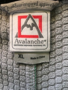 Куртка софтшелл AVALANCHE, размер XL, хорошее состояние.