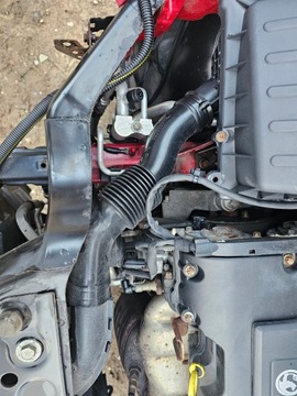 KOMPLETNÍ POUZDRO FILTR + VSTUP RUKOJEŤ VZDUCHU OPEL ADAM 1.2 1.4 BENZÍN