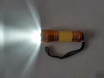 Мини-светодиодный фонарик - 1 шт.