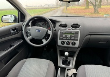 Ford Focus I Sedan 1.6 16V 100KM 2005 Ford Focus Niski przebieg, oryginal, bezwypadkowy, bez korozji. 1.6 100KM, zdjęcie 23