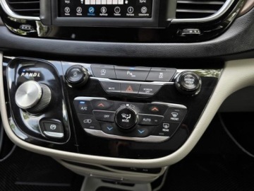 Chrysler Pacifica II 2018 chrysler pacifica Instalacja gazowa LPG, Mały przebieg, 7 osób, Touring+, zdjęcie 28