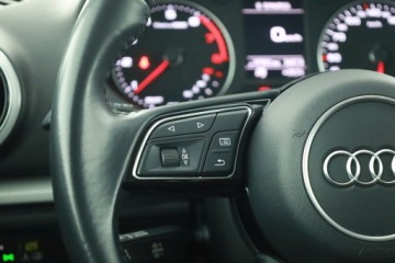 Audi A3 8V Sportback 5d Facelifting 1.5 TFSI 150KM 2018 Audi A3 1.5 TFSI, Navi, Xenon, Bi-Xenon, Klima, zdjęcie 17