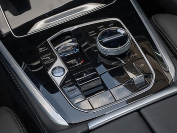 BMW X5 G05 SUV Facelifting 3.0 40d 352KM 2025 BMW X5 xDrive40d Individual Edition Suv 3.0 (352KM) 2025, zdjęcie 11