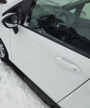 DVEŘE LEVÝ PŘEDNÍ FORD B-MAX DC