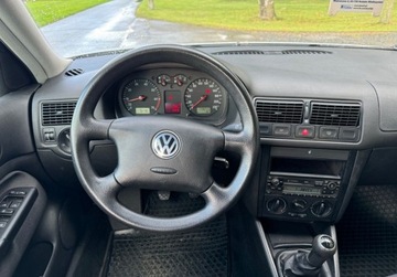 Volkswagen Golf IV Hatchback 1.4 16V 75KM 2002 Volkswagen Golf Special, klimatyzacja, oryginalny lakier, zadbany 1.4 75KM, zdjęcie 17