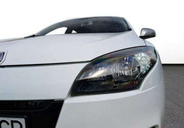 Renault Megane III Hatchback 2.0 dCi 160KM 2011 Renault Megane Renault Megane III GT Wersja Renault Sport Kubelki Duze, zdjęcie 9