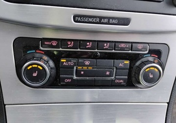 Volkswagen Passat CC 2.0 TSI 200KM 2009 Volkswagen Passat CC 2009r, 2.0 LPG. Lekko uszkodzony lewy bok. Jezdzi., zdjęcie 13