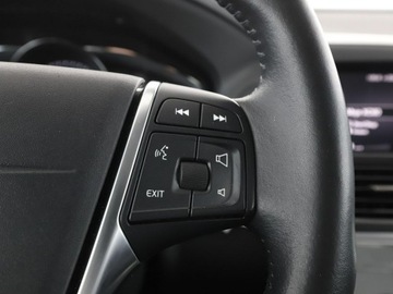 Volvo XC60 I SUV Facelifting 2.0 D4 DRIVE-E 190KM 2017 Volvo XC 60 Summum automat D4 skóra navi kamera, zdjęcie 29