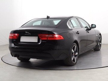 Jaguar XE Sedan 2.0 i4 180KM 2016 Jaguar XE 20d, Salon Polska, 177 KM, Automat, zdjęcie 4