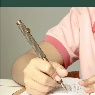 Элегантная перьевая ручка KAWAI.