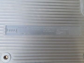 Audi A6 резиновые напольные коврики 4F0061511A задние