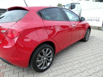 Alfa Romeo Giulietta Nuova II Hatchback 5d 1.4 TB 16v 120KM 2013 Alfa Romeo Giulietta Nowe Opony Klimatyzacja Komputer 1.4 Benzyna 120KM, zdjęcie 11