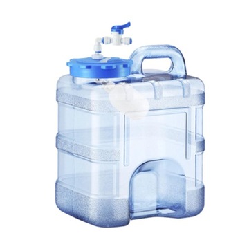 Ведро для контейнера для воды на открытом воздухе в кемпинге