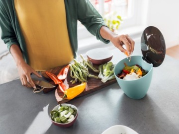 МАЛЕНЬКАЯ МУСОРНАЯ БОРНИЦА MEPAL CALYPSO ЧЕРНАЯ