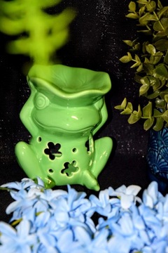 KOMINEK CERAMICZNY NA OLEJEK LUB WOSK ŻABA ZIELONY