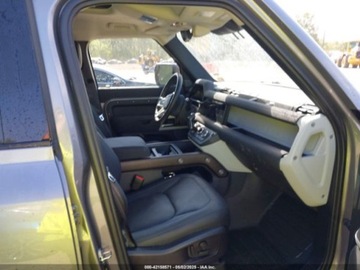 Land Rover Defender IV (L663) 2023 Land Rover Defender 110 SE 2023 3.0l 3.0 Benzyna 395KM, zdjęcie 9