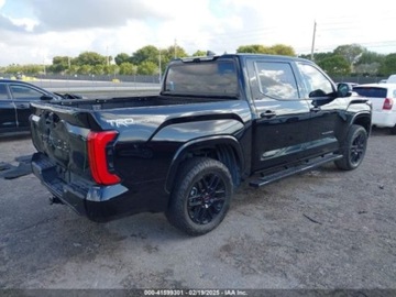 Toyota Tundra II 2022 Toyota Tundra 2022r., SR5, od ubezpieczalni 3.4 Benzyna 389KM, zdjęcie 6