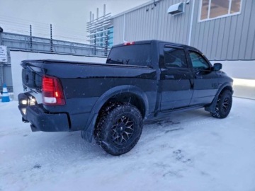  RAM 1500 Classic Slt 2022 5.7 Benzyna 395KM, zdjęcie 3