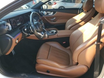 Mercedes Klasa E W213 2018 Mercedes-Benz Klasa E 400 4Matic 2018 3.0l 3.0 Benzyna 329KM, zdjęcie 7