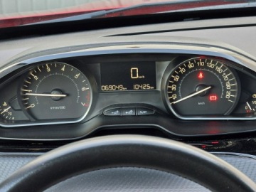 Peugeot 2008 I SUV Facelifting 1.2 PureTech 82KM 2018 Peugeot 2008 Vehis zadbany bezwypadkowy, zdjęcie 15