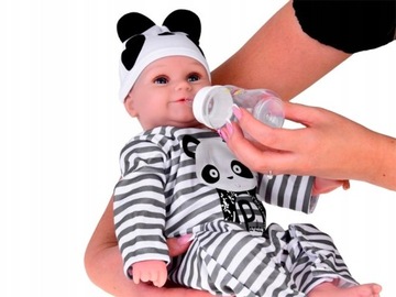 Urocza miękka Lalka Chłopiec 45cm jak żywa ubrana kombinezon Panda AR5358