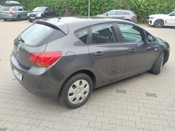 Opel Astra J Hatchback 5d 1.6 Twinport ECOTEC 115KM 2011 Opel Astra 1,6 115 KM ,Salon Polska, zdjęcie 11