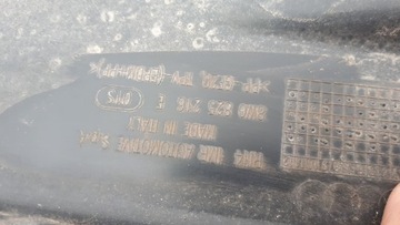 A4 B9 ПОДЪЕМНАЯ КРЫШКА ШАССИ ПРАВАЯ ПЕРЕДНЯЯ ПРАВАЯ A5 8W