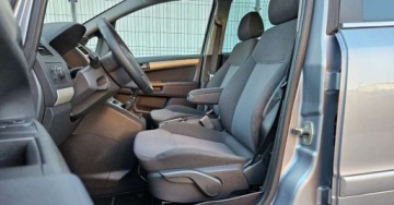 Opel Zafira B 1.8 ECOTEC 140KM 2009 Opel Zafira 1.8 140ps. Benzyna 7-0sob 1.8 Benzyna 140KM, zdjęcie 4