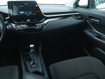 Toyota C-HR I Crossover Facelifting 1.8 Hybrid 122KM 2022 Toyota C-HR 1.8 Hybrid, Serwis ASO, Automat, zdjęcie 7