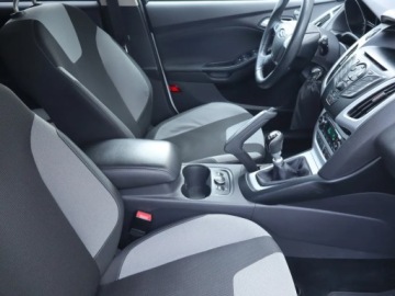 Ford Focus III Hatchback 5d 1.6 EcoBoost 150KM 2012 Ford Focus 1.6 EcoBoost, Salon Polska, Klima, zdjęcie 8