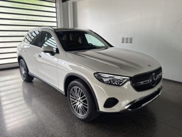 Mercedes GLC C254/X254 Coupe 2.0 220d 197KM 2025 GLC 220 d 4-Matic Avantgarde 2.0 (197KM) 2025, zdjęcie 1