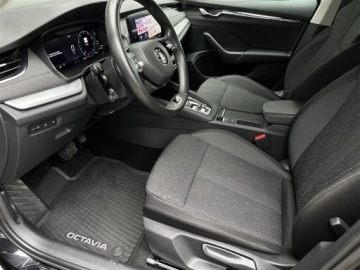 Skoda Octavia IV Liftback 1.5 TSI EVO 150KM 2023 Skoda Octavia 1.5TSI 150KM Style DSG l LED Matrix,, zdjęcie 10