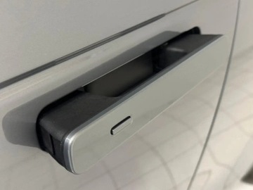 Land Rover Range Rover Velar SUV 2.0 204KM 2024 Range Rover Velar D200 S 2.0 (204KM) 2024, zdjęcie 15