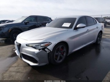 Alfa Romeo Giulia II Sedan 2.0 TBi 280KM 2017 Alfa Romeo Giulia 2017 Alfa Romeo Giulia AWD 2.0 Benzyna 280KM, zdjęcie 2