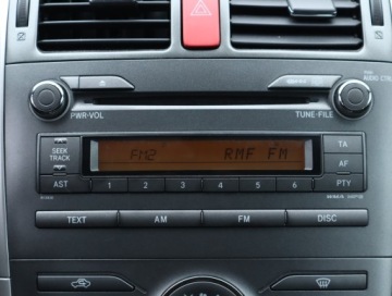 Toyota Auris I 2010 Toyota Auris 1.6 Valvematic, Automat, Klima, zdjęcie 11