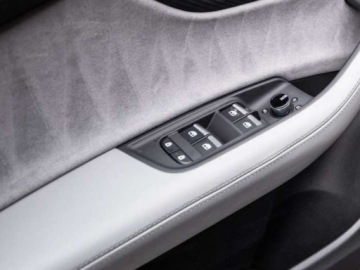Audi Q7 II SUV Facelifting  3.0 50 TDI 286KM 2026 AUDI Q7 50 TDI quattro S Line Suv 3.0 (286KM) 2026, zdjęcie 9