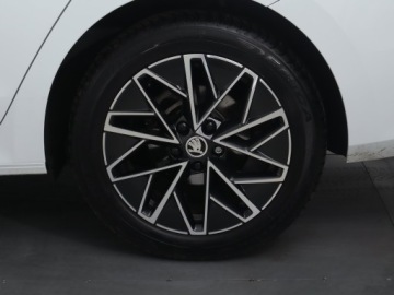 Skoda Octavia IV Liftback 1.5 TSI EVO 150KM 2024 Skoda Octavia 1.5 TSI e-tec, Salon Polska, zdjęcie 14