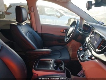 Chrysler Pacifica II 2024 Chrysler Pacifica Touring L, 2024r., 3.6L 3.6 Benzyna 287KM, zdjęcie 9