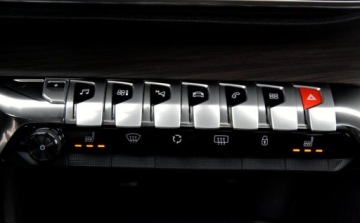 Peugeot 3008 II Plug-In Hybrid Facelifting 1.6 HYBRID4 300KM 2022 Peugeot 3008 SKORA Alusy LED Navi. BLIS linne assist Grzane fotele 1.6, zdjęcie 30