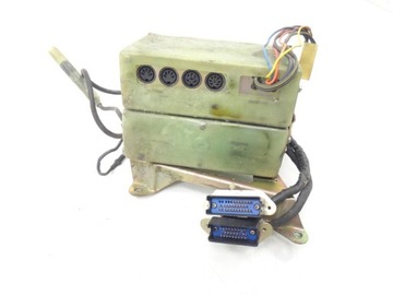 YAMAHA XVZ 1300 VENTURE РАДИОУСИЛИТЕЛЬ