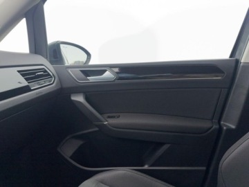 Volkswagen Touran III 2.0 TDI 150KM 2025 Volkswagen Touran Highline 2.0 TDI,150 KM DSG 7 R-line, Bogate wyposazenie, zdjęcie 30