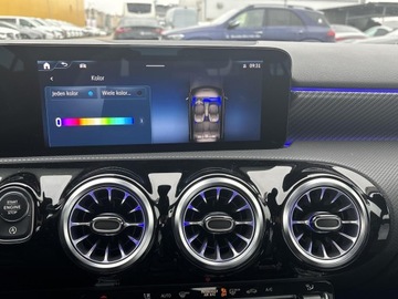 Mercedes Klasa A W177/V177 Hatchback Facelifting 1.3 200 163KM 2023 Mercedes-Benz A 200 Podgrzewana kierownica/ Ambien, zdjęcie 22